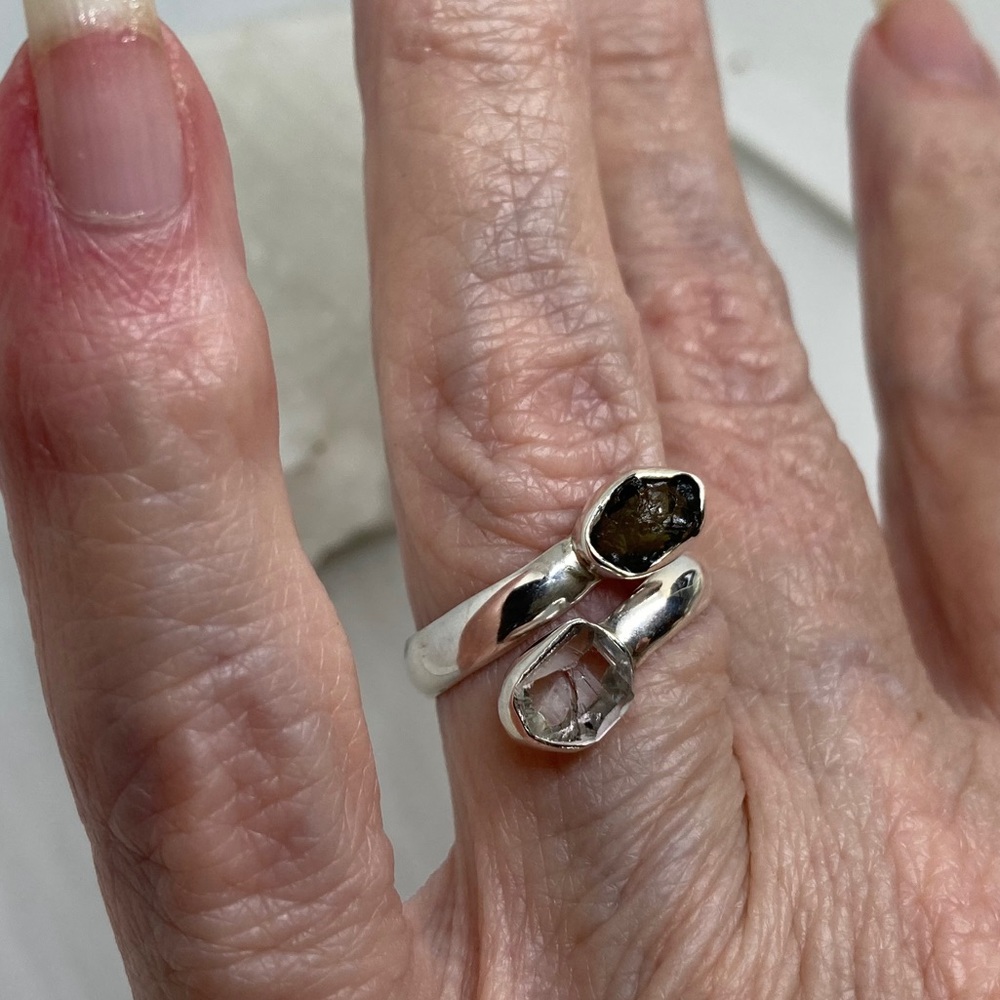 GENUINE CZECH MOLDAVITE RING - Picture 9 of 9